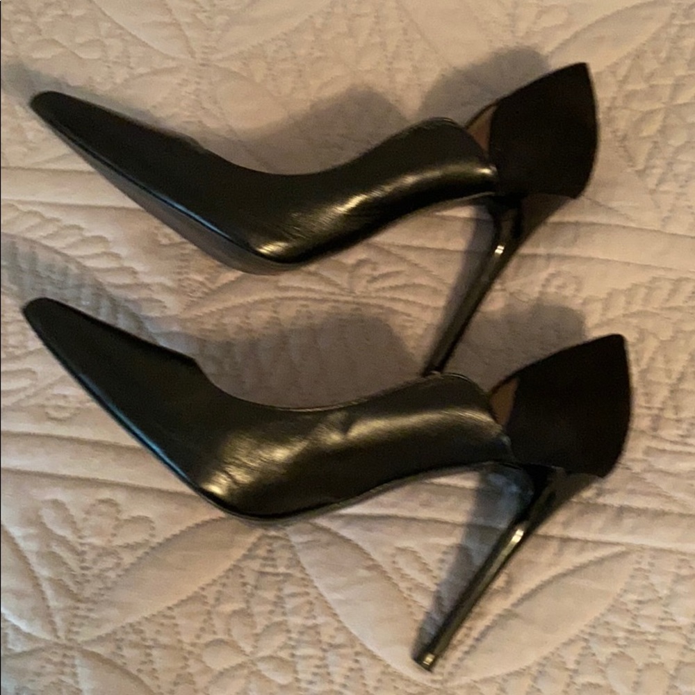 Black Zara dress pumps